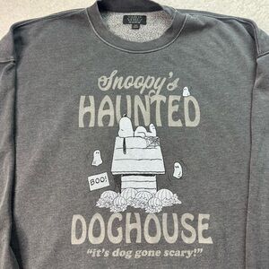 American Eagle Outfitters Gray Sweatshirt Halloween Snoopy’s Haunted Doghouse Lg